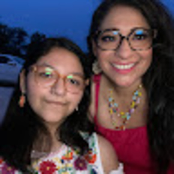 Meet your Posher, Laura - Picture 1 of 1